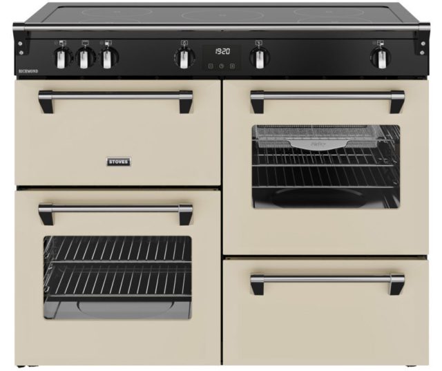 Klik en bekijk de Stoves Richmond 110 Ei TCH creme Stoves Richmond 110 EI TCH Crème inductiefornuis met 4 ovens en 5 inductiezones