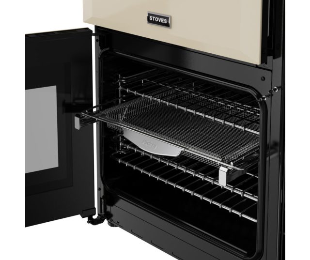 Titan™ ovenruimte van Stoves Richmond met PROFLEX™ Splitter open