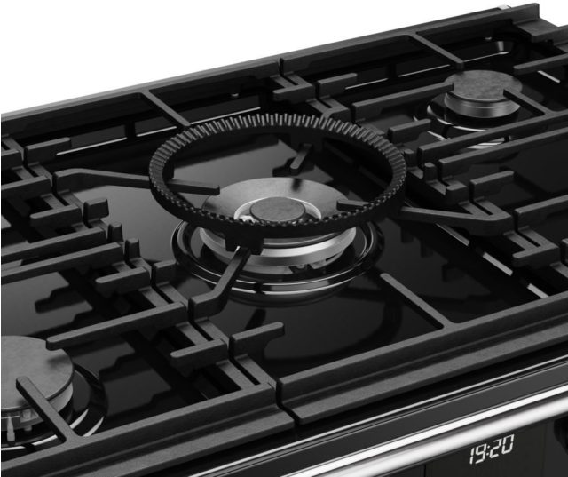 Detail van 5-pits gaskookplaat met 4 kW PowerWok van Stoves Richmond