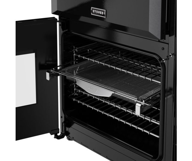 Interieur van de 81 liter heteluchtoven met Equiflow technologie – Stoves fornuis