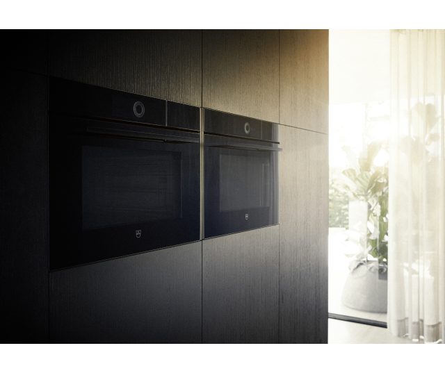 V-Zug CombiSteamer V6000 45F Zwart Glas inbouw combi-stoomoven