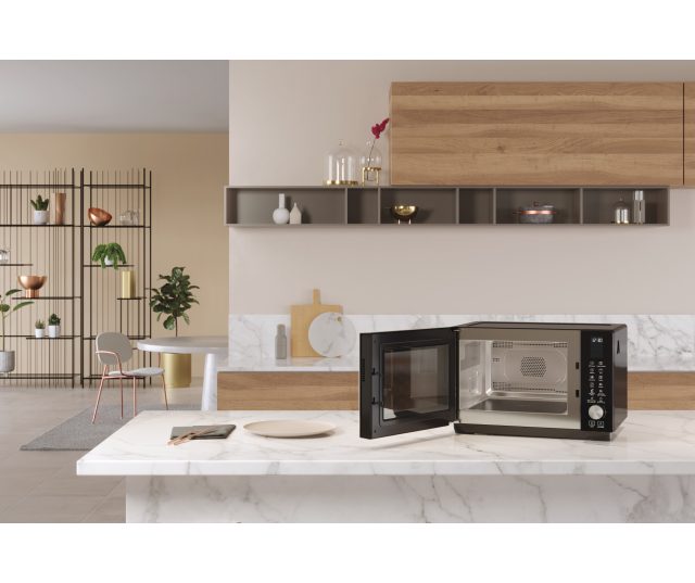 Whirlpool MWF 259 B zwarte combi-magnetron
