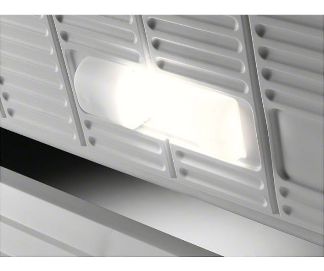 De Aeg A61900HLW0 vrieskist wit is voorzien van interieurverlichting