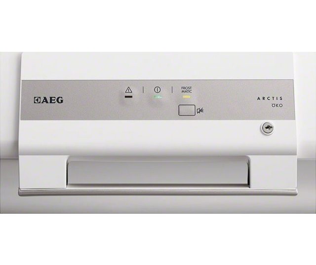 Het bedieningspaneel van de Aeg A62700HLW0 vrieskist wit