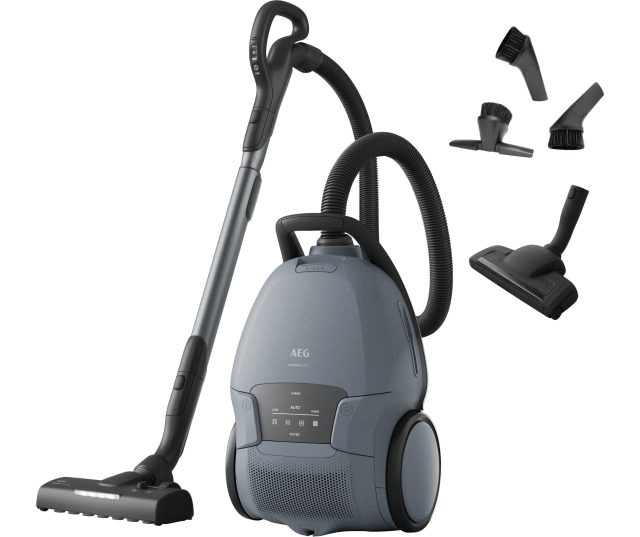 AEG AB81A2LDB stofzuiger met slang, buis en accessoires in totaalweergave
