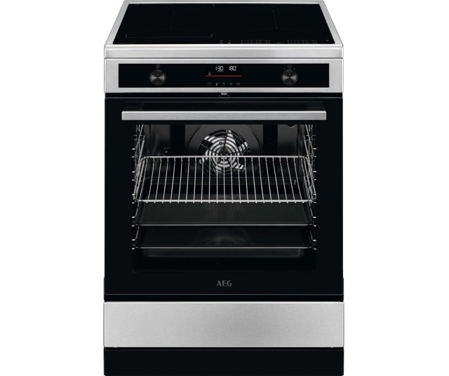 AEG CIB6490APM inductiefornuis close-up inductiekookplaat en digitaal bedieningspaneel met geopende oven