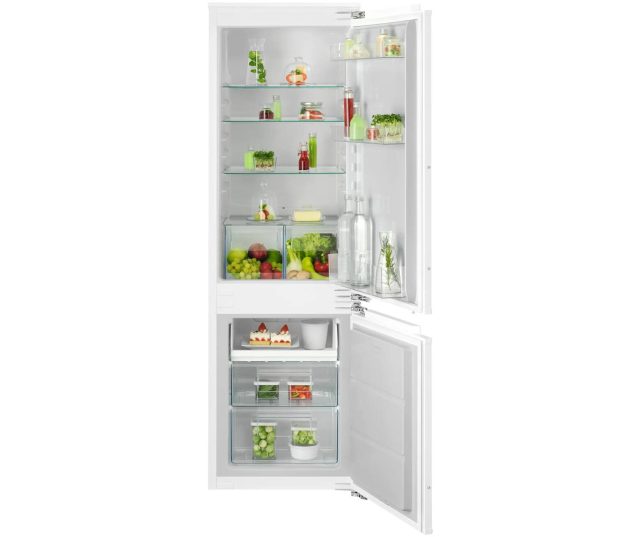 AEG TC6LS181DF interieur bovengedeelte, geopend met glazen schappen en voorraden