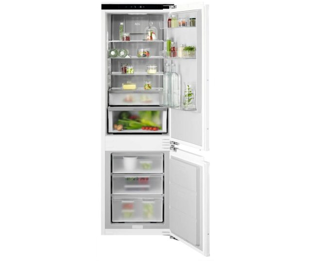 AEG TC8MS181BC inbouw koelkast-vrieskombinatie beide deuren open, totaaloverzicht