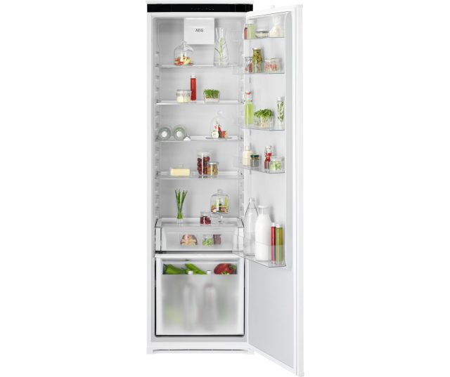 AEG TK7DS181ES interieur detail lade, close-up raspberries en ander fruit met 70% gerecycled plastic symbool
