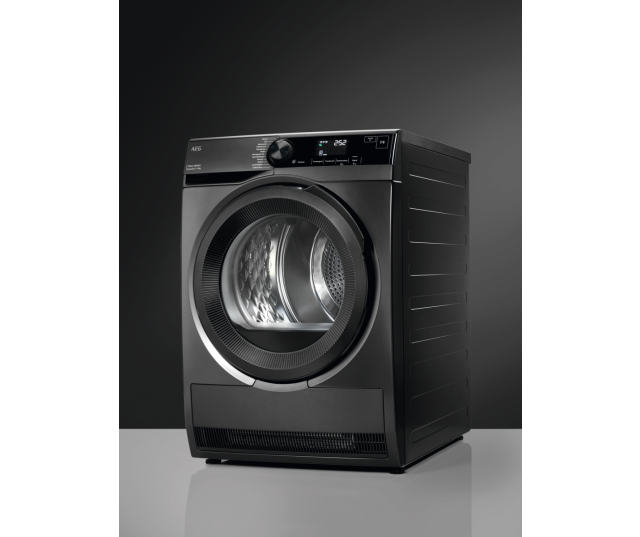 AEG TR868DS4 droger geopende deur detailopname met zichtbaar pluizenfilter onderin de opening