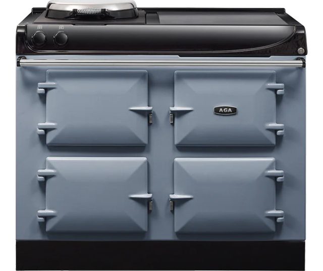 AGA eR3 110 inductie fornuis in Dartmouth Blue – vooraanzicht met gesloten deuren