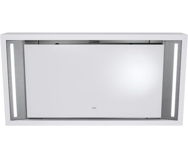 De heldere LED verlichting zorgt een goed overzicht bij het inschakelen van de Atag CU1050SMR plafond afzuigkap