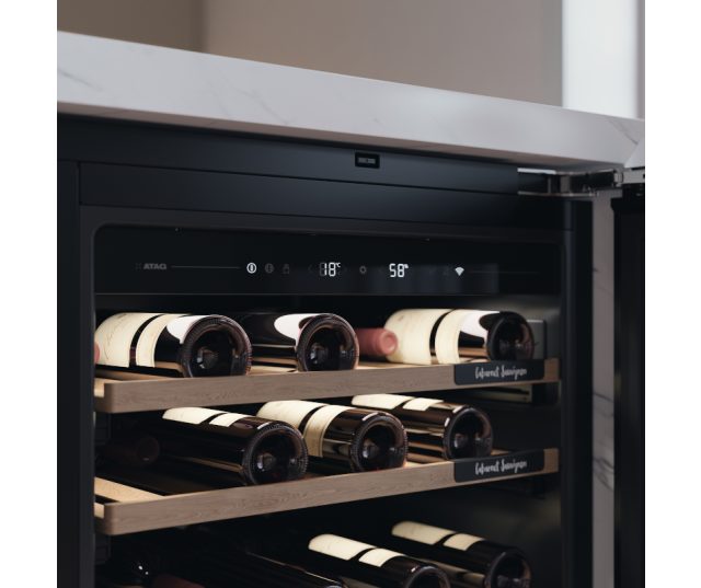 Atag KU8571K1C onderbouw wijnkoelkast - zwart glas