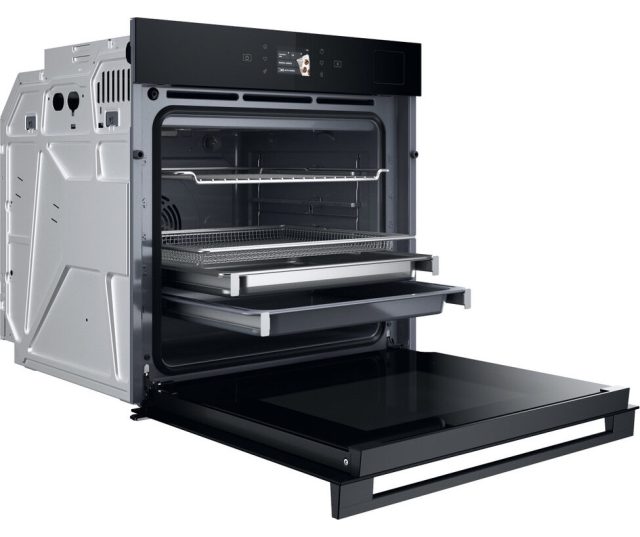 BBI9P8HT2SK Bauknecht oven - Inschuifbare rooster & bakplaten