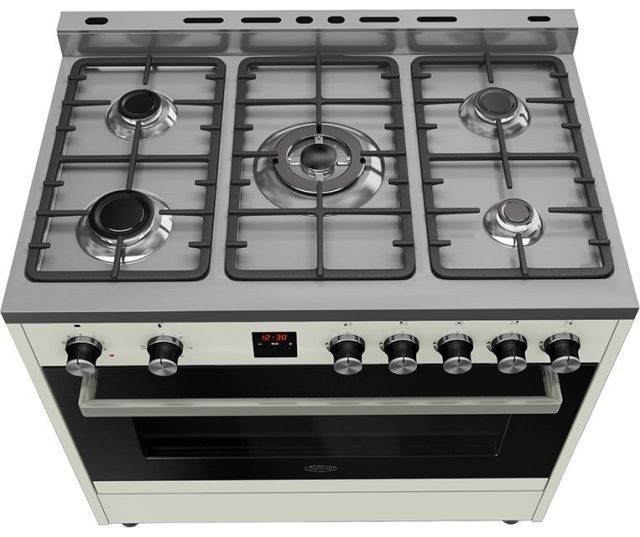 Het gas kookgedeelte van de SC900DFT heeft in het midden een 3,5 kW sterke wokbrander