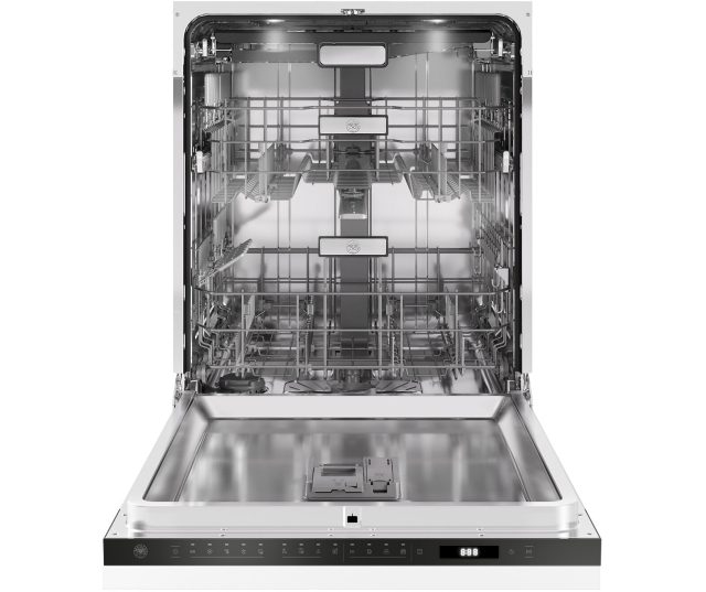Bertazzoni 60cm geïntegreerde XXL vaatwasser met geopende deur, zichtbare manden en bedieningspaneel aan voorzijde