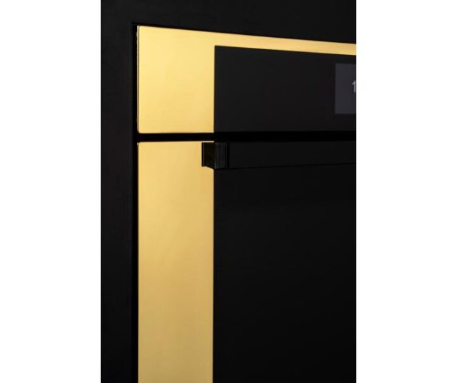 Bertazzoni FMOD6117CTG3 combi-stoomoven voorkant linkerhelft met gele panelen en handgreep detail