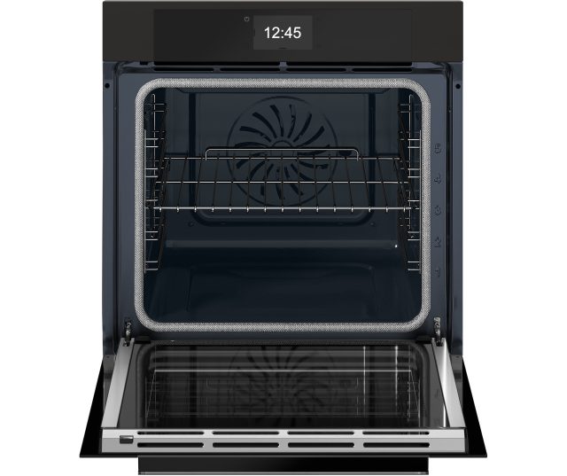 Bertazzoni FMOD6117CTN3 combi-stoomoven geopende deur met zichtbaar interieur, roosterkorf en stoomkap