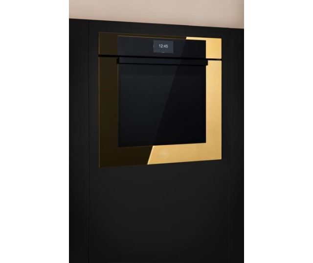 Bertazzoni FMOD6117PTG3 compacte oven geopende deur in keukensituatie, zicht op oveninterieur