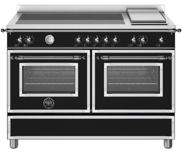 Bertazzoni HER125I2ENET2 fornuis vooraanzicht met twee ovens, inductiekookplaat en bedieningspaneel