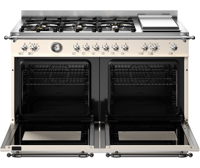 Bertazzoni HER126G2EAVT2 met geopende ovendeuren toont interieur zwarte ovens en uitschuifbare pannen