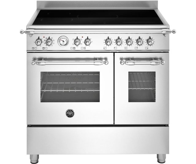 Bertazzoni HER95I2EXC2 fornuis vooraanzicht met elektrisch kookveld en twee ovens