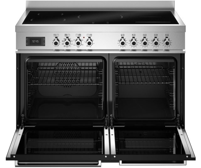 Bertazzoni PRO105I2ENET2 fornuis met geopende ovendeuren en interieur met roosters