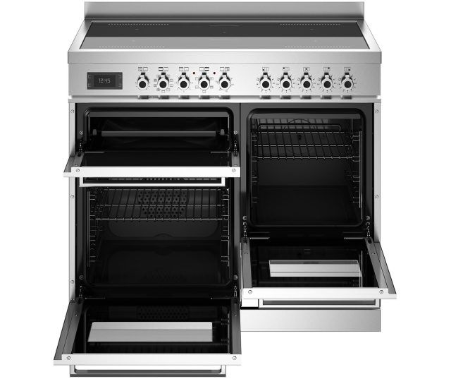 Bertazzoni PRO105I3EXT2 fornuis met geopende deuren en uitgeschoven laden