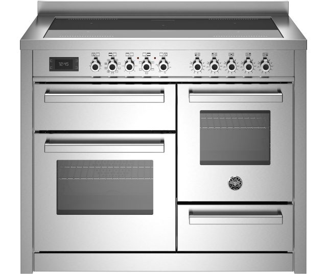 Bertazzoni PRO115I3EXT2 fornuis, vooraanzicht met inductiekookplaat, bedieningspaneel en dubbele ovens gesloten