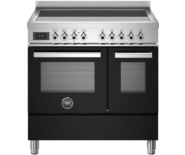 Bertazzoni PRO95I2ENET2 fornuis vooraanzicht met inductiekookplaat, bedieningspanelen en twee ovens