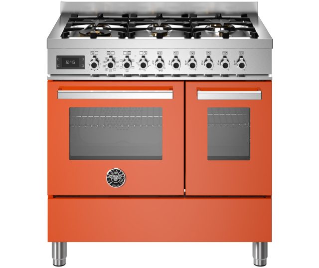 Bertazzoni PRO96L2EART2 fornuis vooraanzicht met zes gasvlammen, bedieningspaneel en twee ovens in oranje