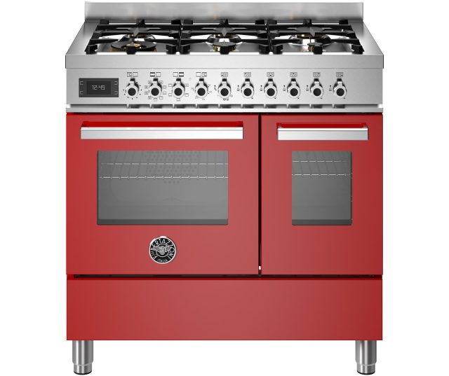 Bertazzoni PRO96L2EROT2 fornuis vooraanzicht met zes gasvlammen, bedieningspaneel en twee rode ovens