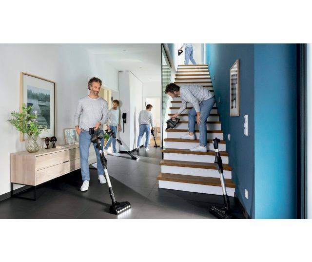 Bosch BBS712A DynamicPower Brush gebruikt in woonkamer en op trappen
