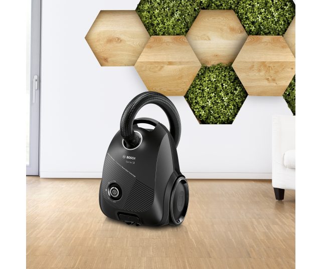 Bosch BGDS2BAL stofzuiger sideview met slang details en zuighuis konstruktie zichtbaar