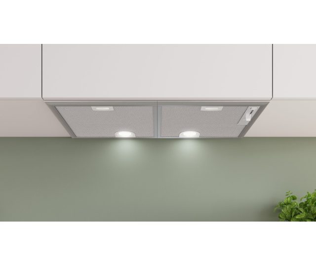 Bosch DHL755BM frontaanzicht in keukensituatie met verlichting gericht op werkblad