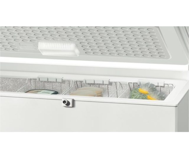 De Bosch GCM33AW40 vrieskist wit heeft een inhoud van 274 liter