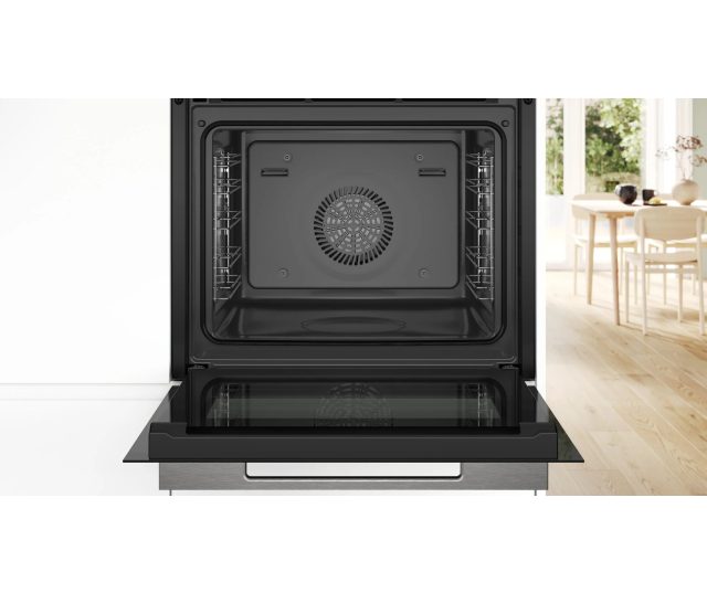 Bosch HSG7361B1 combi-stoomoven, vooraanzicht geopend met zicht op interieur, stoomverdeler en roosters