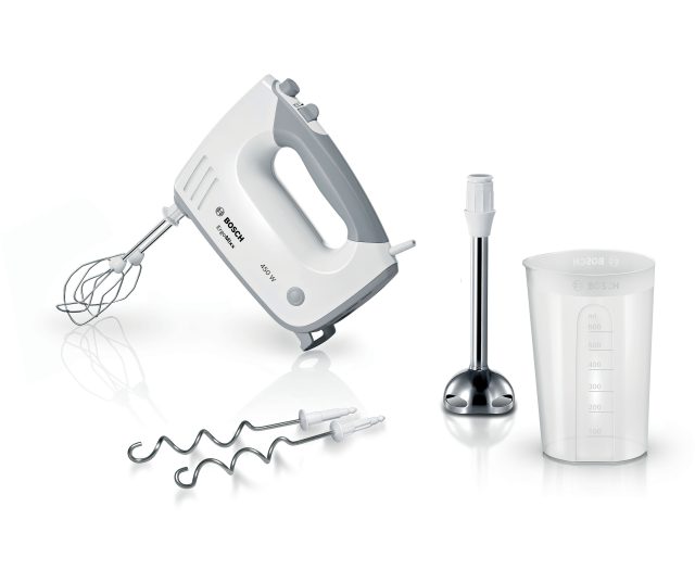 Bosch MFQ36470 handmixer met toebehoren vooraanzicht, incl. klopper, spiraalstaven, mengsteel en mengbeker