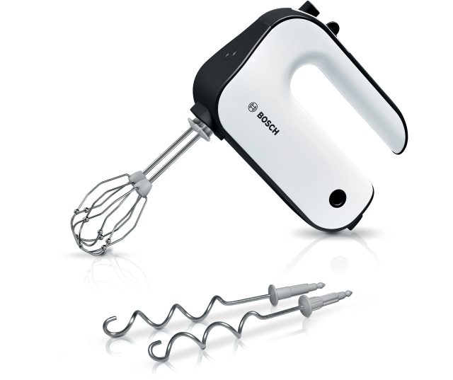 Bosch MFQ4020 handmixer vooraanzicht met draadwispelaccessoire en doughwraakkrullers onderaan