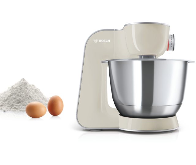 Bosch MUM58L00 vooraanzicht met roestvrijstalen mengkom en snelheidsregelaar aan zijkant
