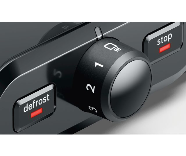 Bosch TAT4P429 bedieningselementen close-up met graadregelknop en defrost- en stopknoppen gedetailleerd