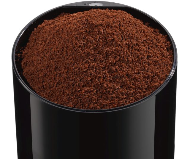 Bosch TSM6A013B koffiemolen bovenaanzicht interieur met gemaalde koffie en schaal