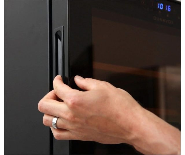Dunavox HOME DXFH-50.150 wijnkoelkast - geen No-Frost