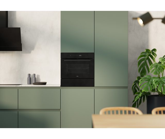 ETNA CM514GLS oven-magnetron ingebouwd in groene keukenkasten