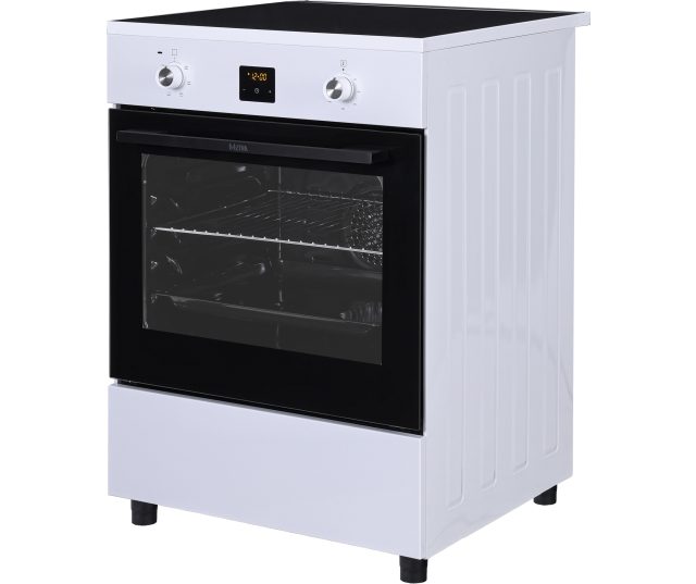 ETNA FI460WIT elektrische oven zijkant-aanzicht toont volledige opstelling in keuken