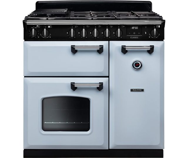 Falcon Classic 2026 90 Inductie fornuis vooraanzicht in lichtblauw met inductiekookplaat en dubbele oven