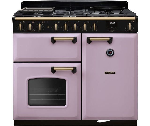 Falcon Classic Deluxe 2026 100 Gas fornuis in roze, vooraanzicht met gasplaat, twee ovens en bedieningspaneel