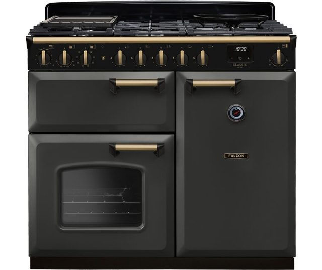 Falcon Classic Deluxe 2026 100 Gas fornuis zwart met goudkleurige details, vooraanzicht