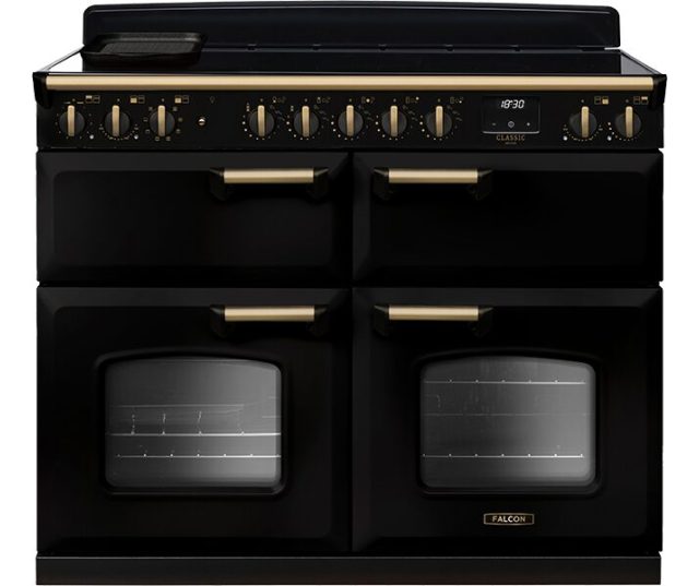 Falcon Classic Deluxe 2026 110 Inductie fornuis zwart vooraanzicht met inductiekookplaat en dubbele oven