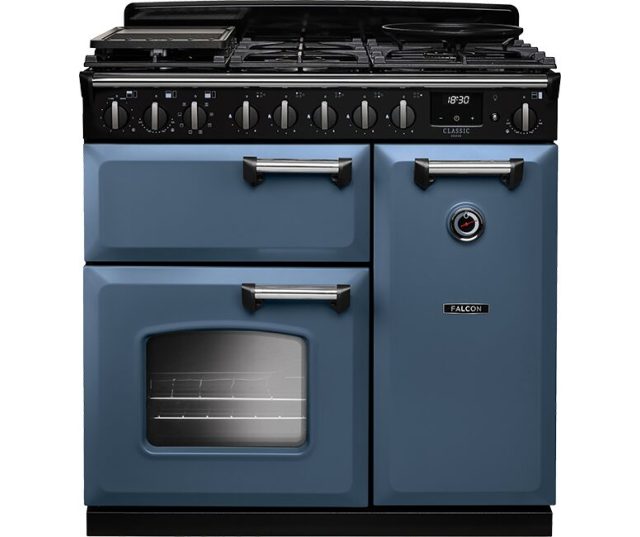 Falcon Classic Deluxe 2026 90 Gas fornuis in blauw met zwart bedieningspaneel en gasfornuis, vooraanzicht